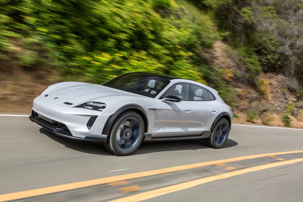 Porsche Mission E Cross Turismo