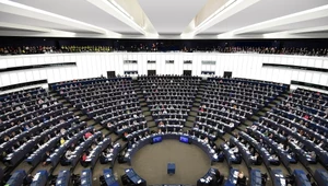 Komisja środowiska PE poparła wyższe ograniczenie emisji do 2030 r.