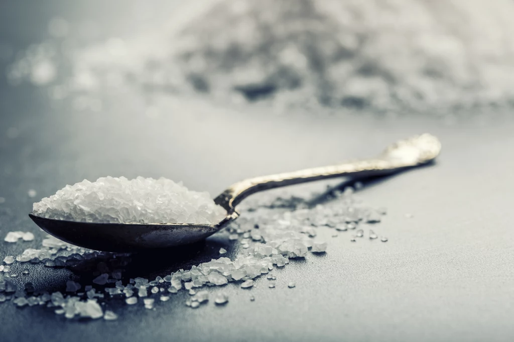 Solimy zdecydowanie za dużo. Do tego zjadamy produkty, które w sól obfitują Solimy zdecydowanie za dużo. Do tego zjadamy produkty, które w sól obfitują