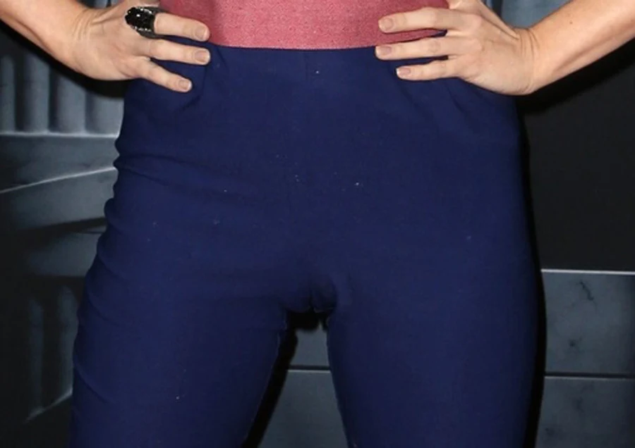 Iza Miko nie zauważyła tego przed wyjściem? Iza Miko nie zauważyła tego przed wyjściem?