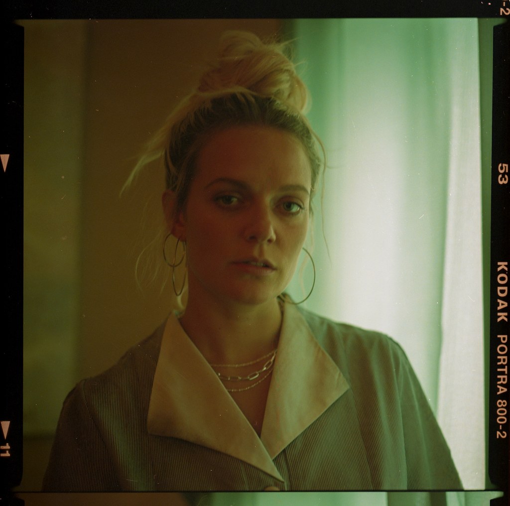 Tove Lo dała początek teledyskowi do "Blow That Smoke"