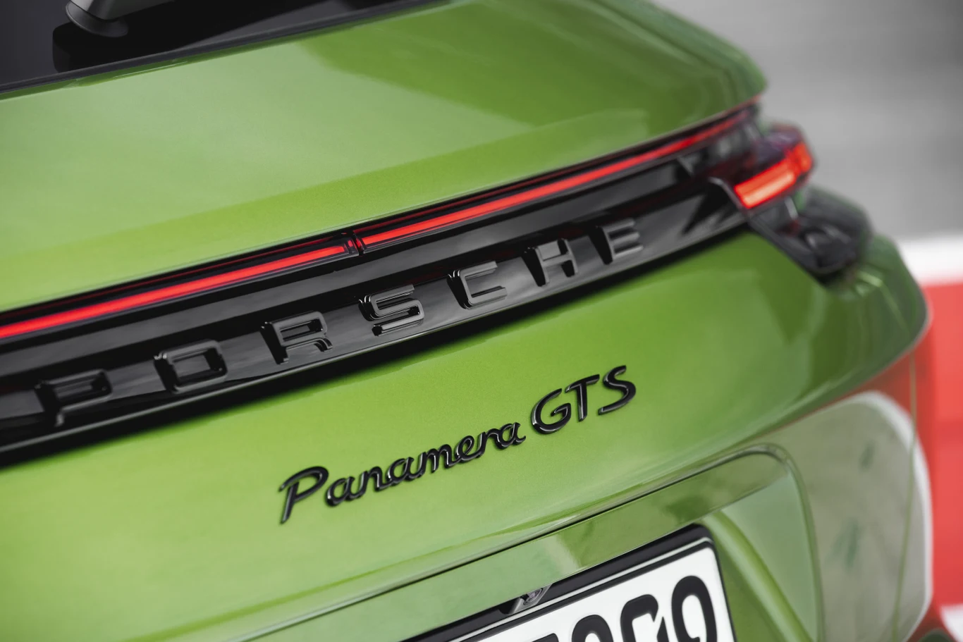Porsche Panamera GTS i Panamera GTS Sport Turismo. Premiera w Bahrajnie