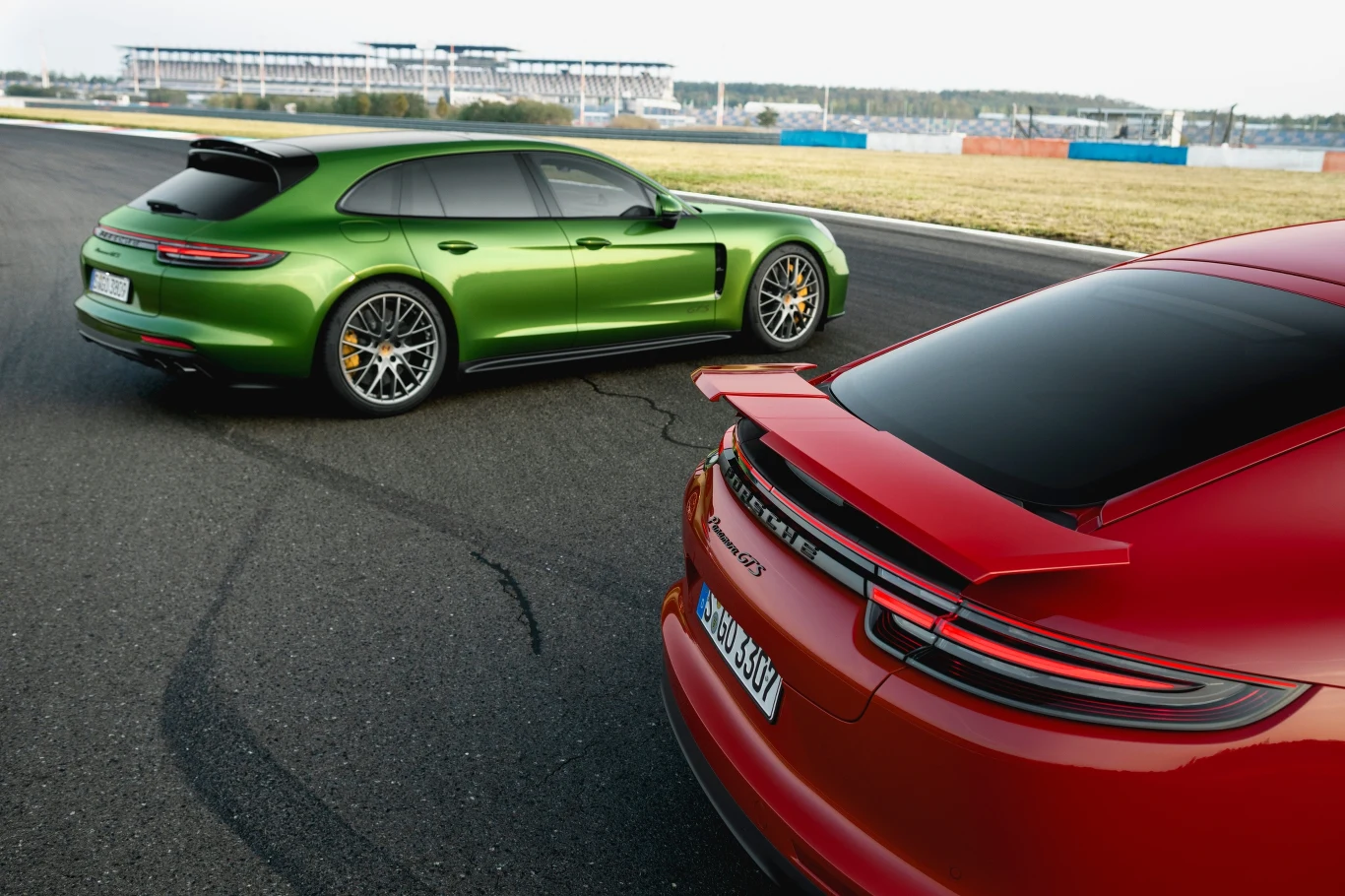 Porsche Panamera GTS i Panamera GTS Sport Turismo. Premiera w Bahrajnie