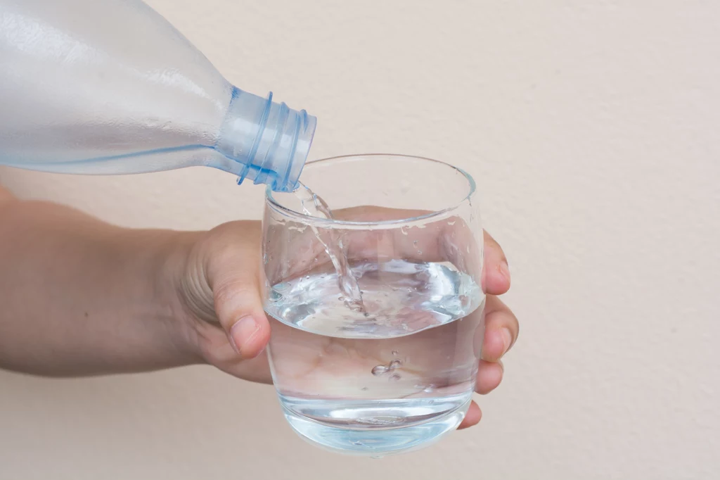 Woda - klucz do zdrowia i hamowania przedwczesnych procesów starzenia 