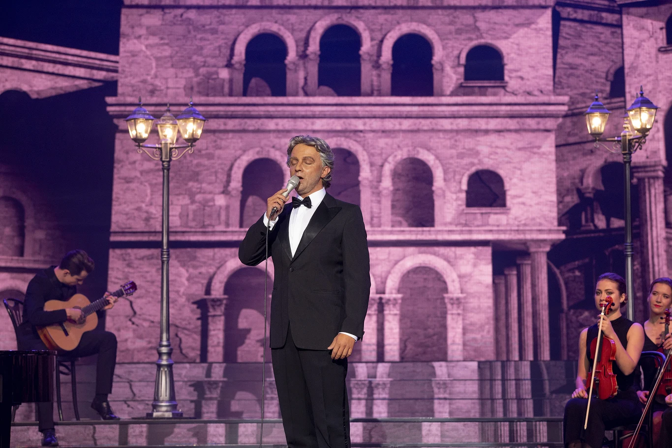 Rafał Szatan zachwycił jako Andrea Boccelli