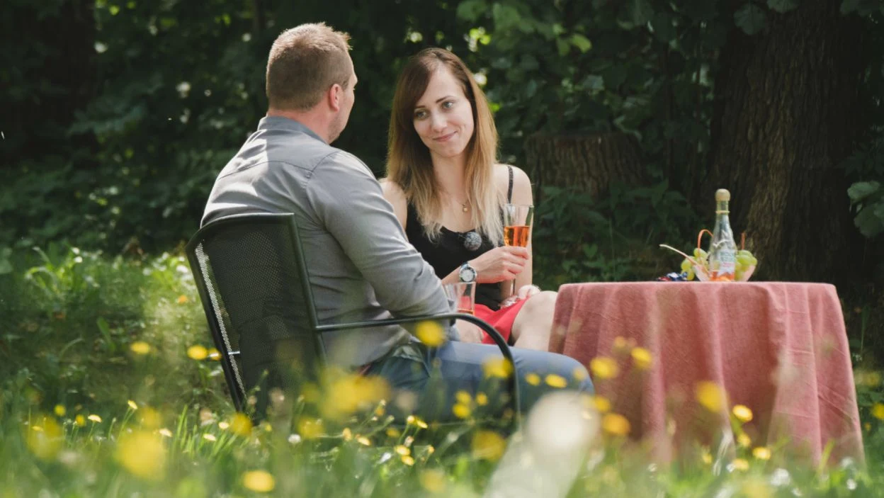 Grzegorz zabrał na randkę Monikę, która przyznała, że rolnik ją onieśmiela. "Masz coś takiego w sobie, że nie potrafię tego określić" - powiedziała.