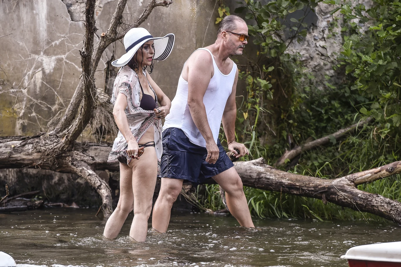 57-letnia Danuta Stenka to jedna z najbardziej znanych polskich aktorek. W ostatnich latach kinowa i telewizyjna publiczność mogła oglądać ją głównie w drugoplanowych kreacjach, w których wcielała się w matki głównych bohaterów: w kinowym hicie "Planeta Singli" (matka postaci Agnieszki Więdłochy) oraz serialu "Wojenne dziewczyny (matka bohaterki Marty Mazurek).