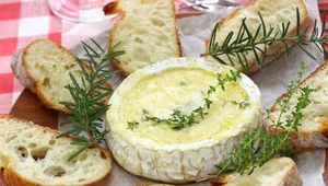 Zapiekany camembert 