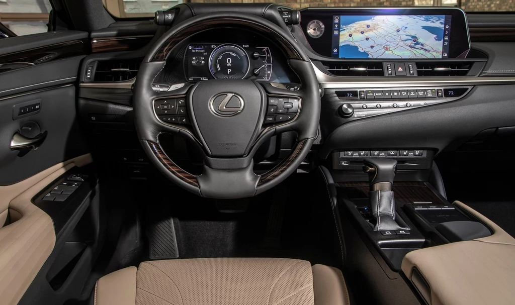 Lexus ES