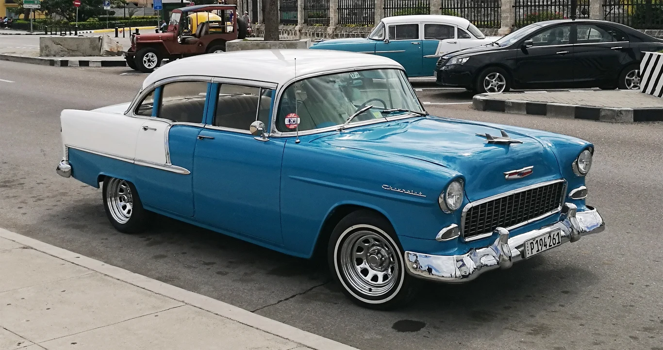 Chevrolet Bel Air (1955 r.) to bez wątpienia najczęściej spotykany klasyk na ulicach Kuby.