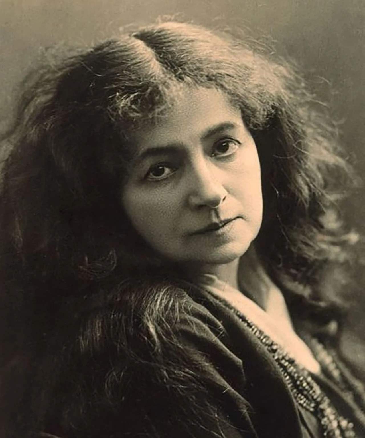 Helena Modrzejewska (1840-1907). Zdjęcie z ok. 1900 r. Helena Modrzejewska (1840-1907). Zdjęcie z ok. 1900 r.