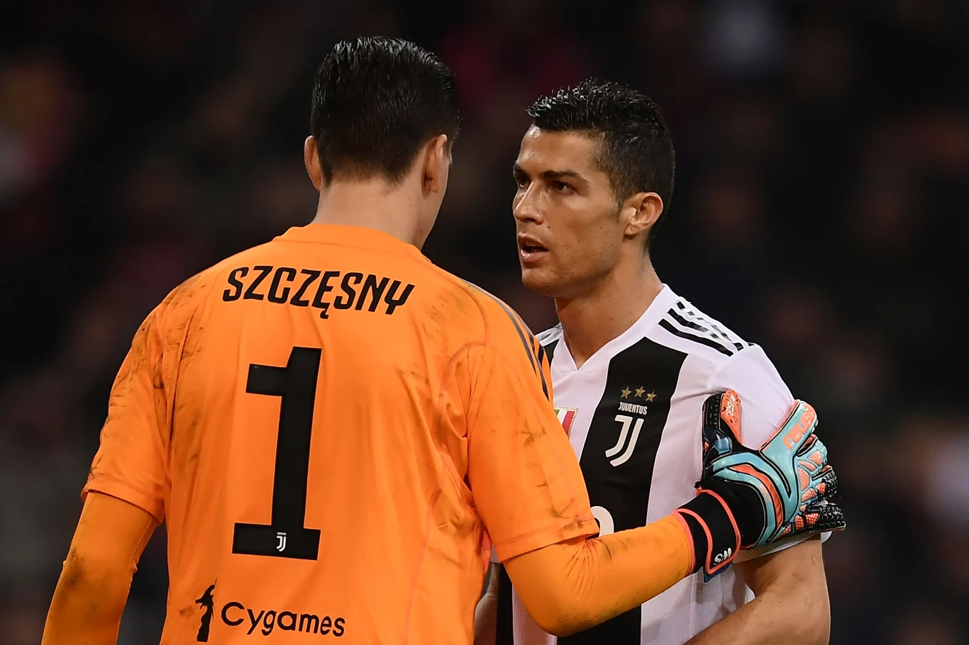 Wojciech Szczęsny i Cristiano Ronaldo