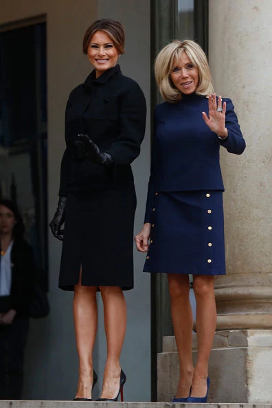  Melania Trump i  Brigitte Macron podczas oficjalnego spotkania w Pałacu Elizejskim 