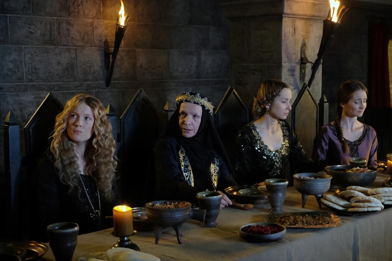 Na planie aż huczy od plotek Na planie aż huczy od plotek