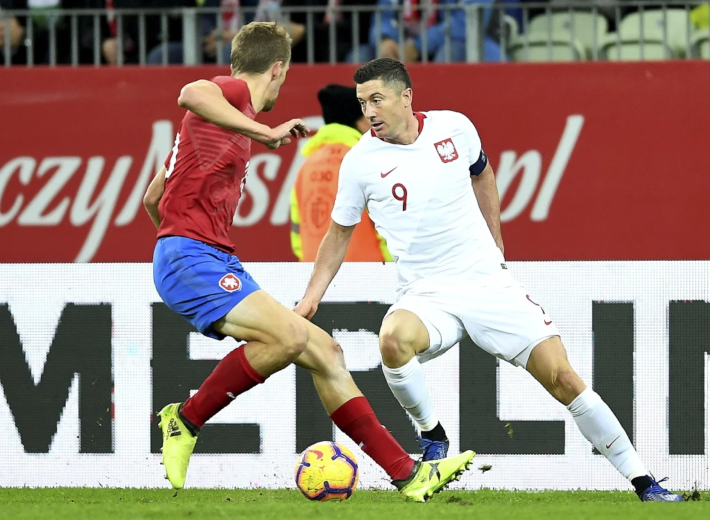 Robert Lewandowski (z prawej)