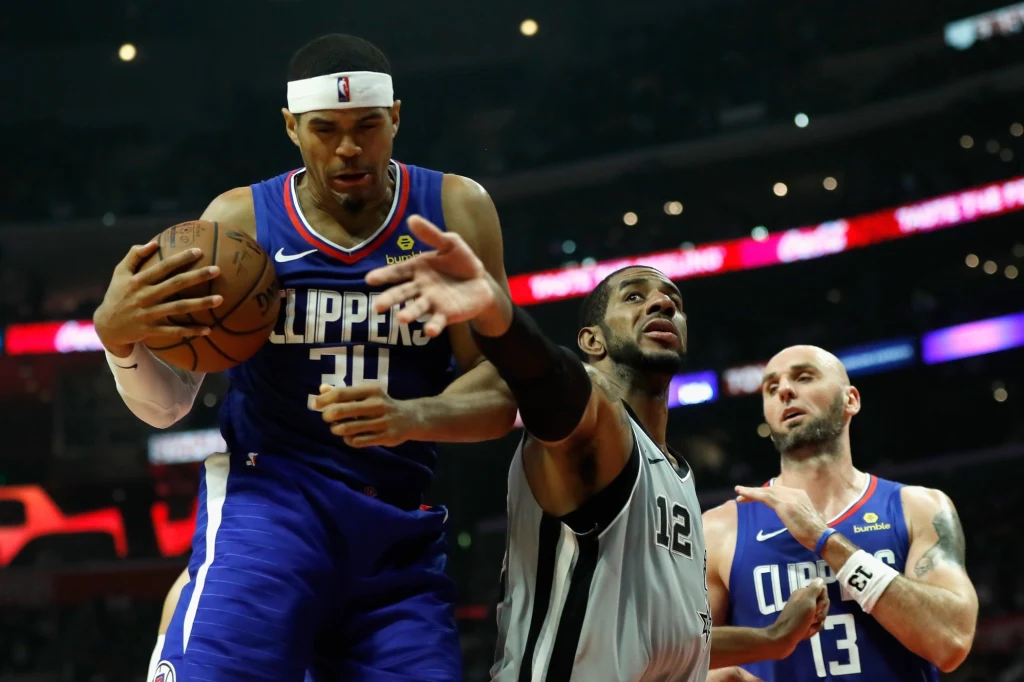 Marcin Gortat w meczu z San Antonio Spurs Marcin Gortat w meczu z San Antonio Spurs