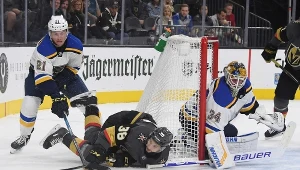 Tomas Hyka (nr 38) z Vegas Golden Knights