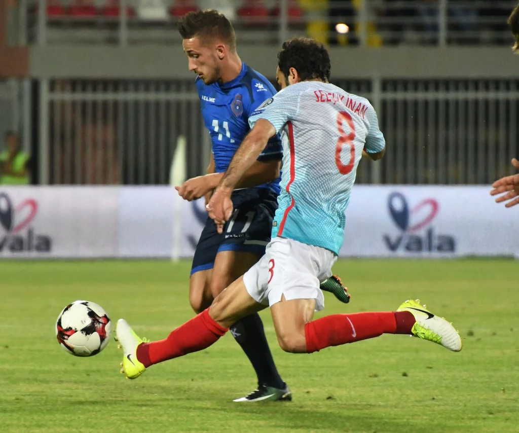 Donis Avdijaj (z lewej) z Kosowa
