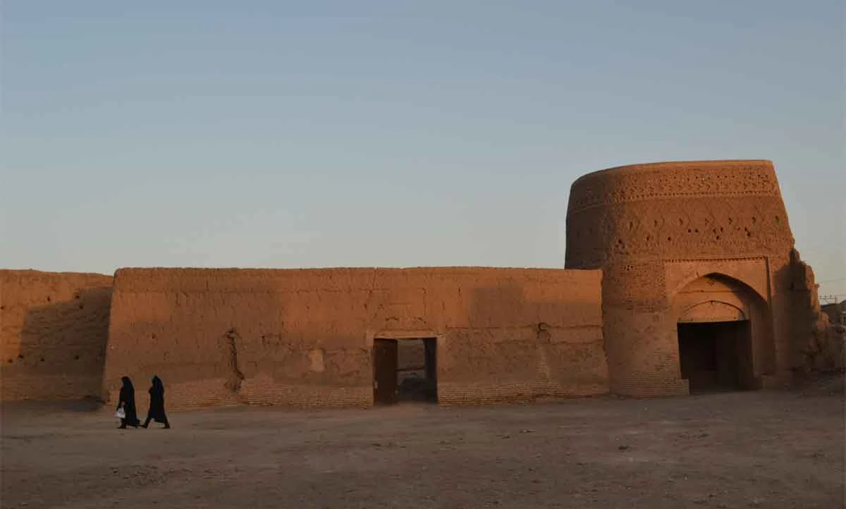 Czadory nie sa obowiązkowe. Noszą je kobiety o konserwatywnych pogladach Czadory nie sa obowiązkowe. Noszą je kobiety o konserwatywnych pogladach