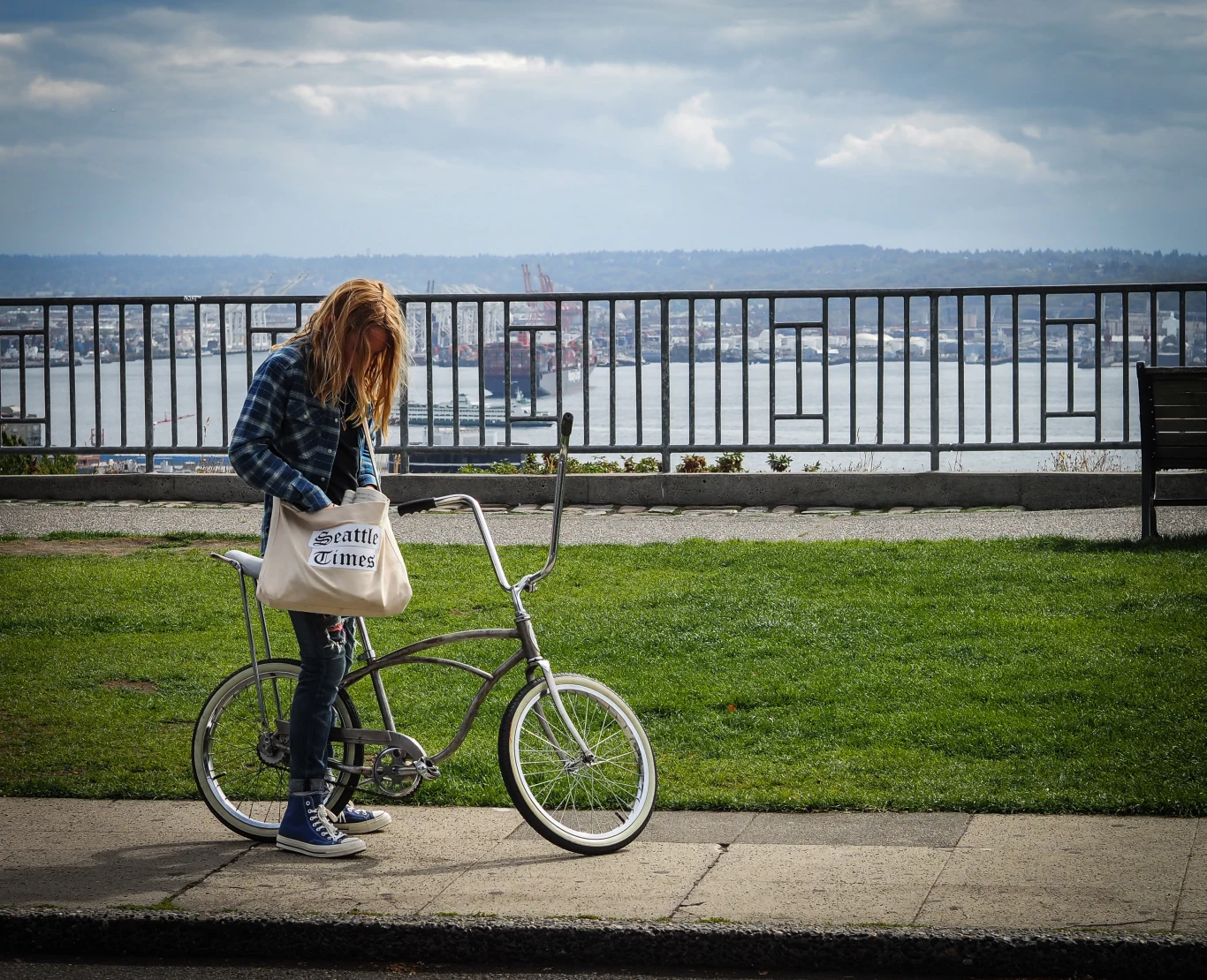 Christopher Nicolas Cornell zagrał w klipie swojego ojca z czasów młodości