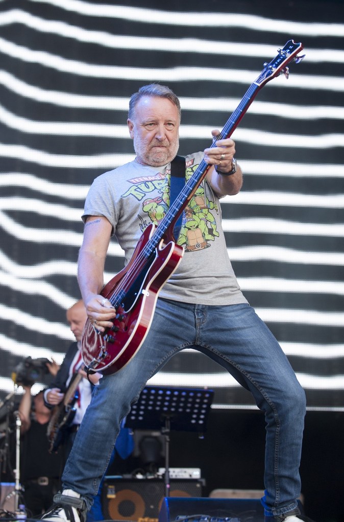 Peter Hook pod szyldem The Light przypomina twórczość Joy Division i New Order