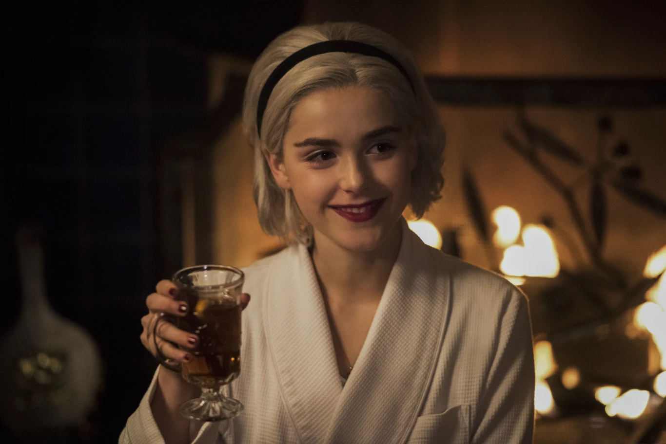 Kiernan Shipka w serialu "Chilling Adventures of Sabrina"