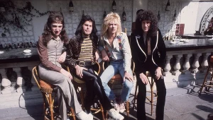 Queen w 1976 r.: od lewej John Deacon, Freddie Mercury, Roger Taylor i Brian May