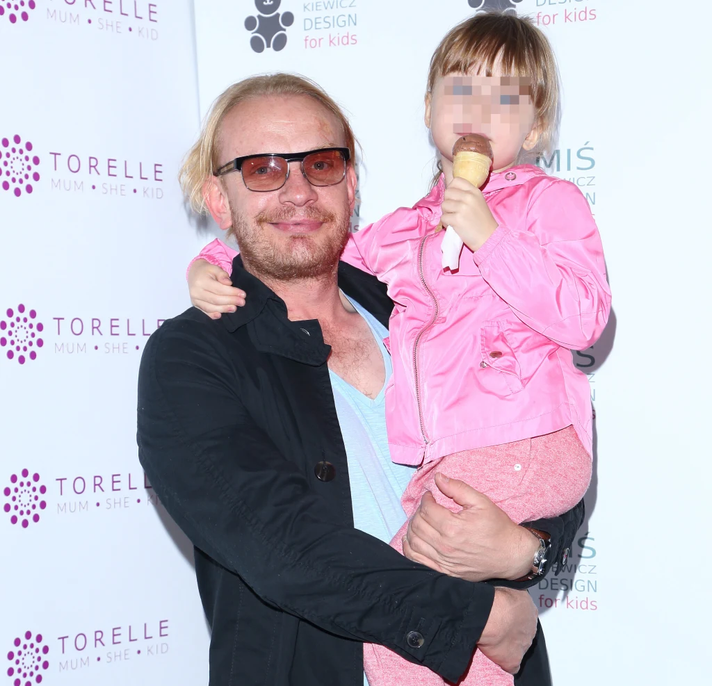 Bartosz Żukowski z córką Polą