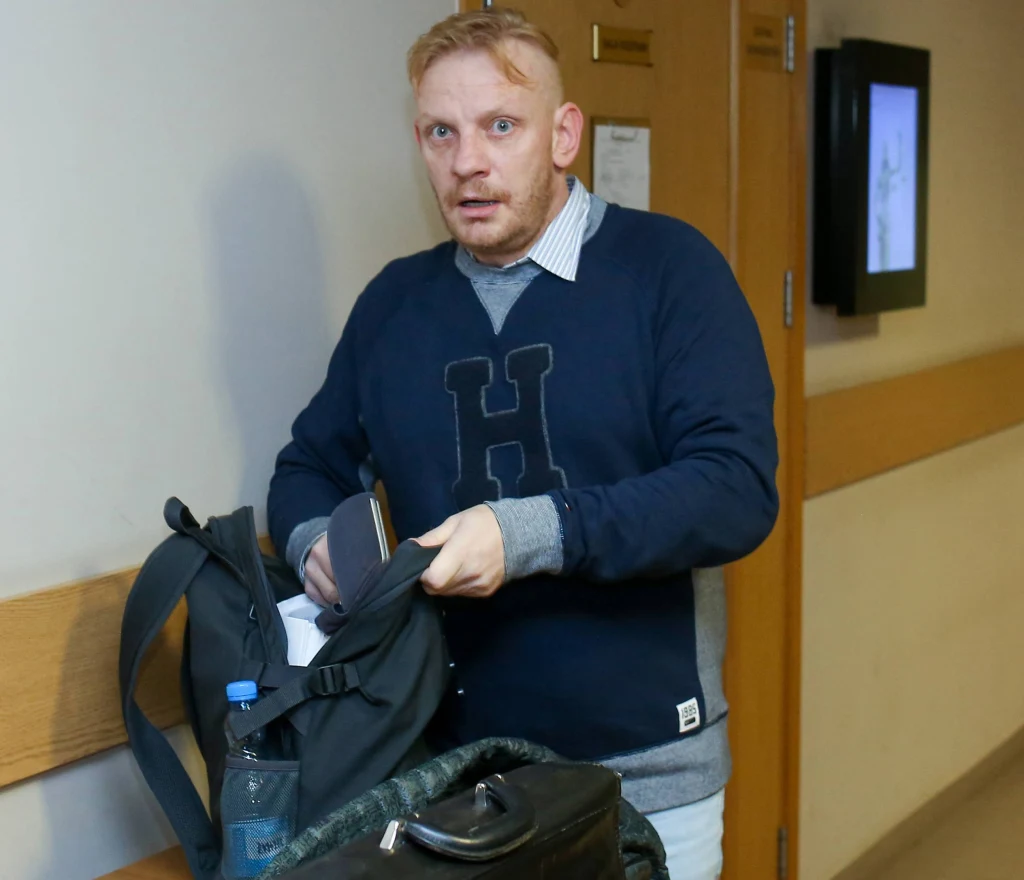 Bartosz Żukowski w sądzie Bartosz Żukowski w sądzie