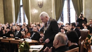 Sesja rady miasta. Na zdjęciu prezydent Majchrowski; zdj. ilustracyjne