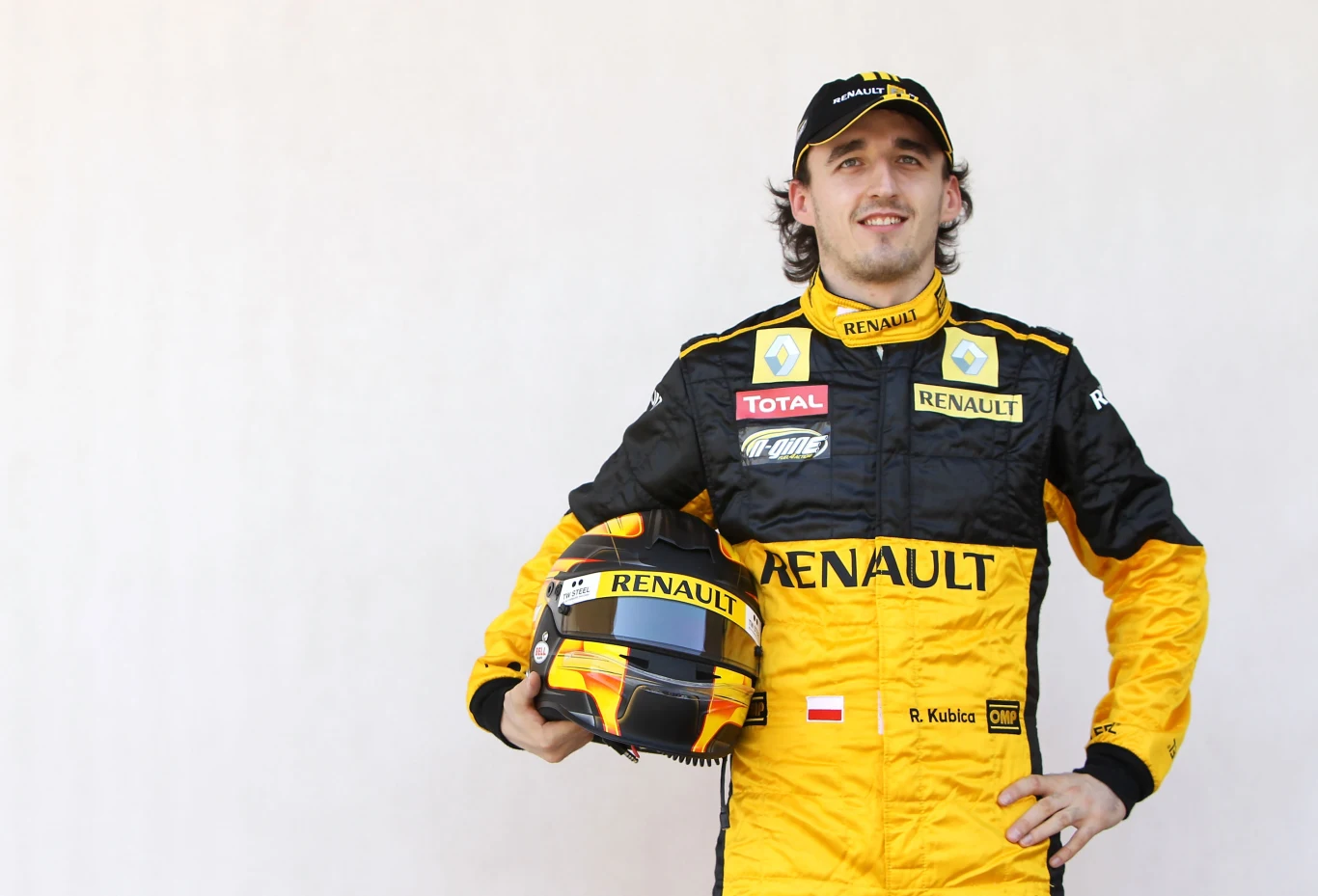 W sezonie 2010 Kubica wystartował w barwach Renault. Na zdjęciu przed wyścigiem w Bahrainie. W sezonie 2010 Kubica wystartował w barwach Renault. Na zdjęciu przed wyścigiem w Bahrainie.