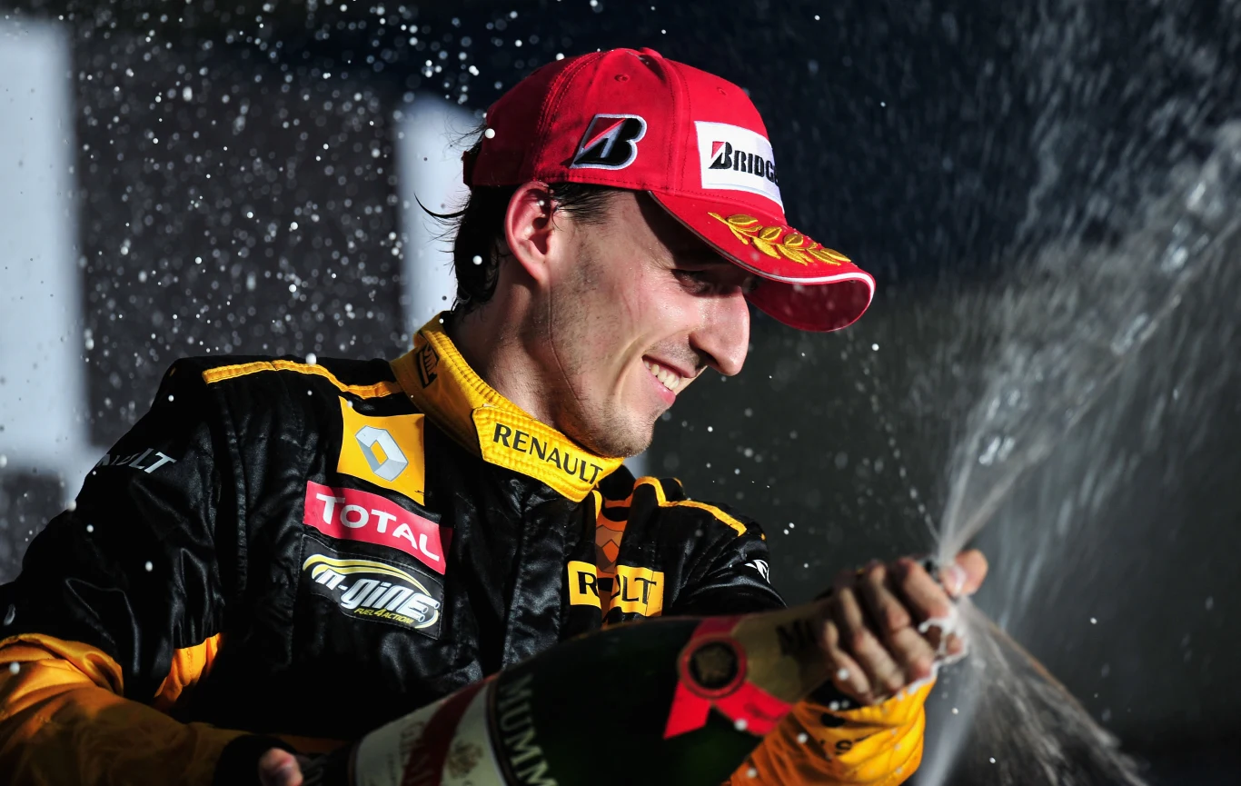 Grand Prix Australii w 2010 roku Robert Kubica zakończył na drugim miejscu. Grand Prix Australii w 2010 roku Robert Kubica zakończył na drugim miejscu.