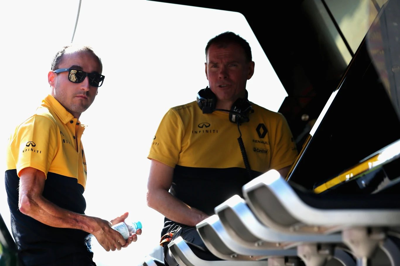 Podczas testów na Hungaroringu Kubica udowodnił, że pomimo nie do końca sprawnej ręki, jest w stanie wykręcać dobre czasy. To był początek jego powrotu do Formuły 1. Podczas testów na Hungaroringu Kubica udowodnił, że pomimo nie do końca sprawnej ręki, jest w stanie wykręcać dobre czasy. To był początek jego powrotu do Formuły 1.