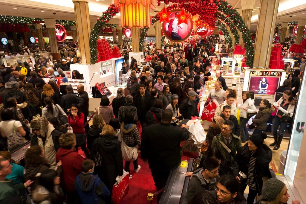 Tak wygląd nowojorski sklep Macy's podczas czarnego piątku w 2017 roku