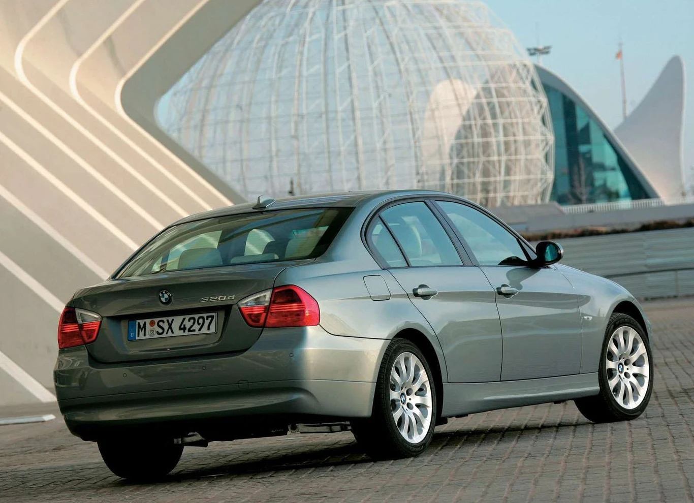 BMW E90