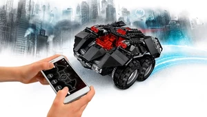 Test zdalnie sterowanego Batmobilu z Lego