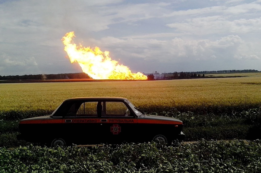 Gazociąg Transsyberyjski Urengoj-Pomari-Użhorod ostatnim razem wybuchł w 2014 r., w okolicach Połtawy na Ukrainie. Amerykanie jednak twierdzą, że doprowadzili do jego eksplozji już w 1982 r. / AFP PHOTO / URKAINIAN EMERGENCY PRESS-SERVICE SERVICE