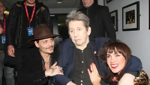 Shane MacGowan wziął ślub z Victorią Mary Clarke, po lewej Johnny Depp