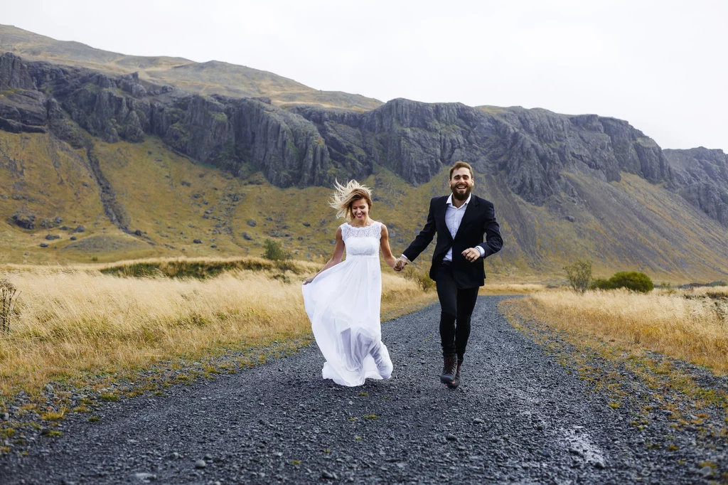 Ślub cywilny na górskim szlaku? Od 2015 roku polskie prawo dopuszcza tę możliwość