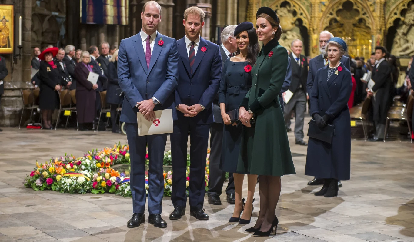 Wyglądają na zgodną, szczęśliwą rodzinę. Czy to tylko pozory? Wyglądają na zgodną, szczęśliwą rodzinę. Czy to tylko pozory?