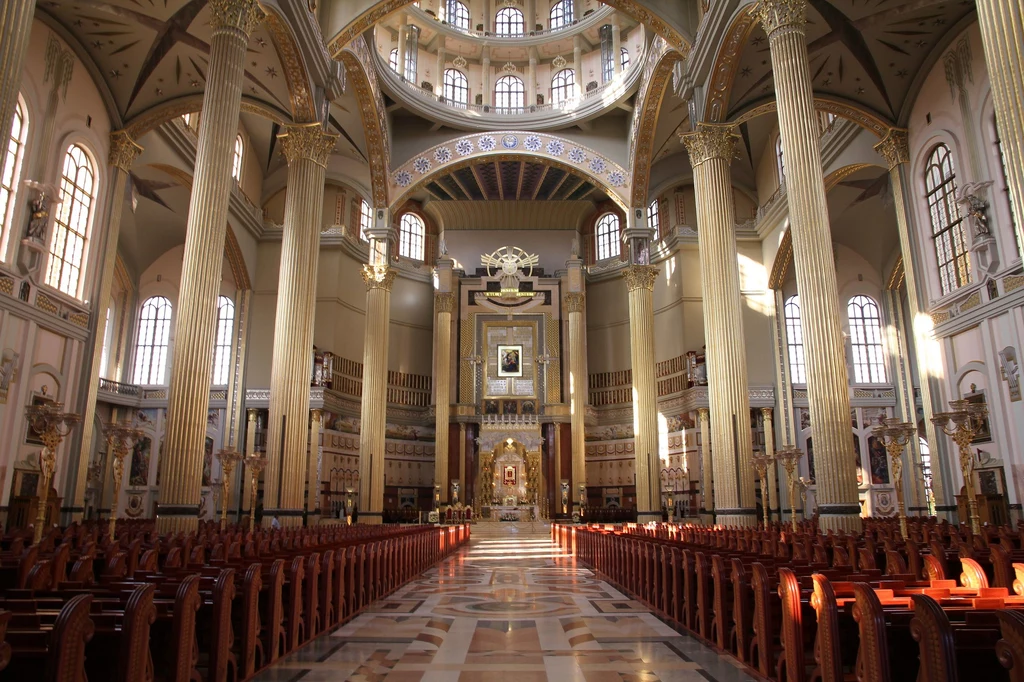 Wnętrze licheńskiej bazyliki