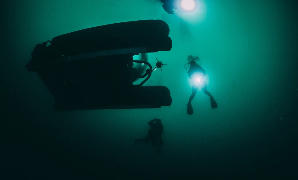 Droga na dno Blue Hole nie należy do najłatwiejszych...