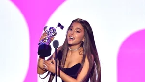 Ariana Grande prezentuje nowy teledysk