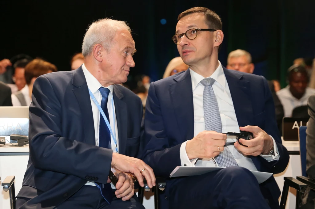 Minister energii Krzysztof Tchórzewski (L) i premier Mateusz Morawiecki (P) podczas COP24 w Katowicach Minister energii Krzysztof Tchórzewski (L) i premier Mateusz Morawiecki (P) podczas COP24 w Katowicach