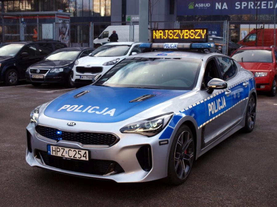 Oznakowana Kia Stinger