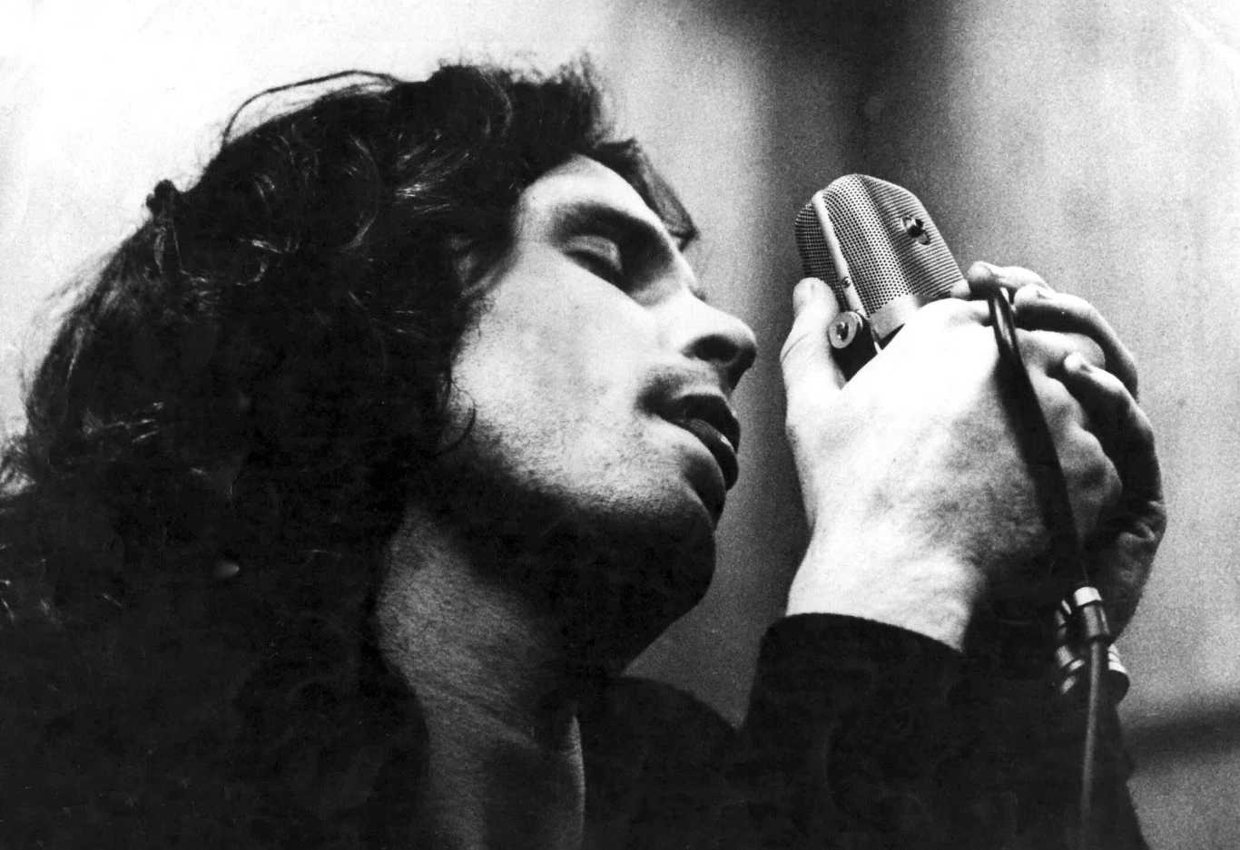Jim Morrison (The Doors) zmarł 3 lipca 1971 r. Jim Morrison (The Doors) zmarł 3 lipca 1971 r.