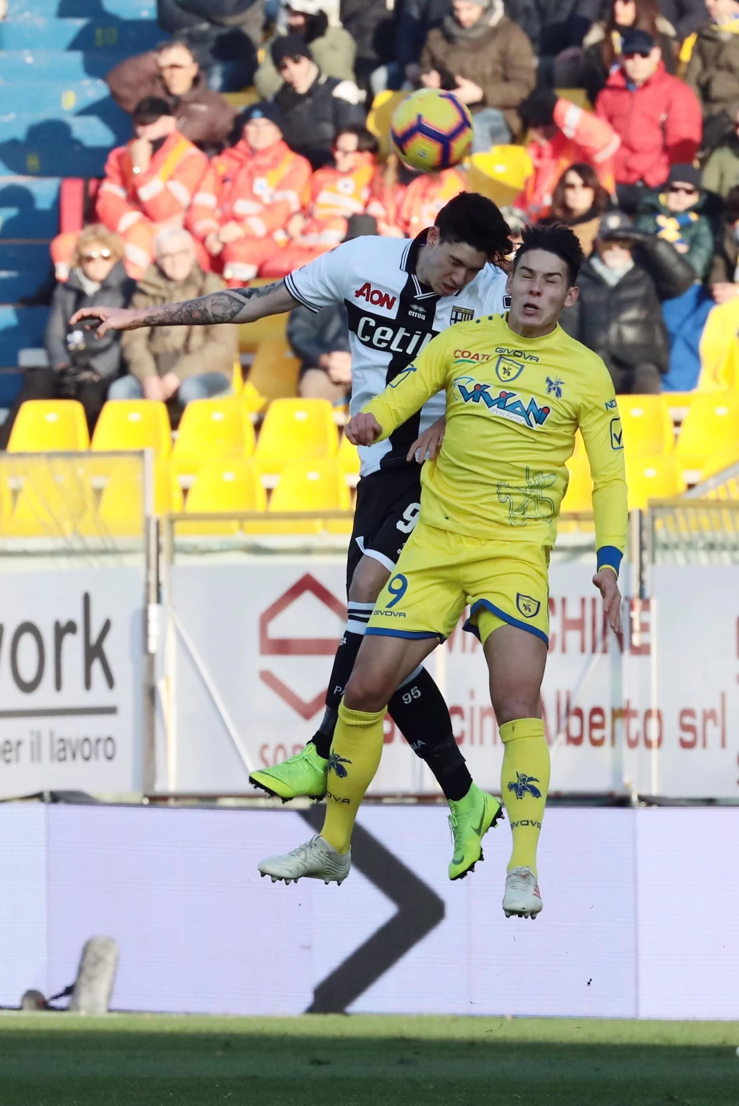 Mariusz Stępiński w meczu z Parma Calcio Mariusz Stępiński w meczu z Parma Calcio