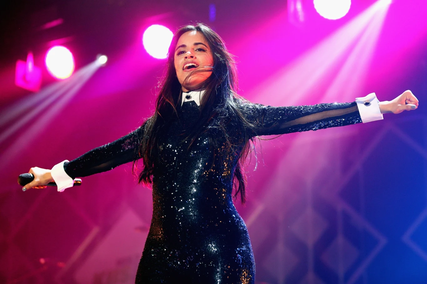 Camila Cabello ma za sobą bardzo udany 2018 rok. Jej kariera solowa rozkwita