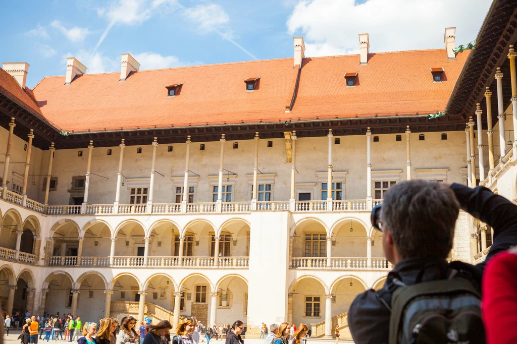 Od XI wieku na wzgórzu wawelskim znadował się kościół św. Gereona