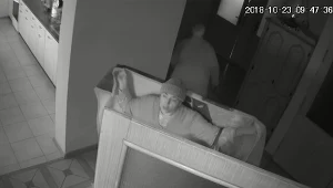 Okradły 80-letnią staruszkę. Policja ujawnia nagranie 